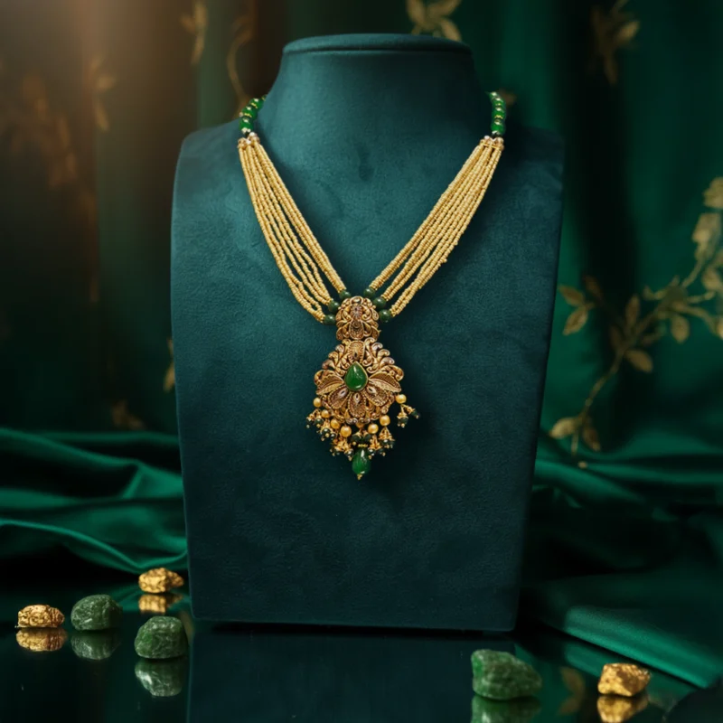 Graceful 21 Karat Gold Necklace & Earring Set (1.5 Tola) - Image 3