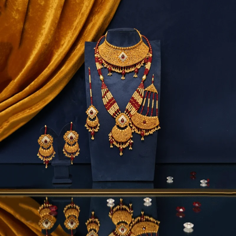 Exquisite 21 Karat Gold Bridal Set (8 Tola)