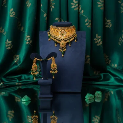 Magnificent 21 Karat Gold Bridal Choker & Earring Set (4 Tola)